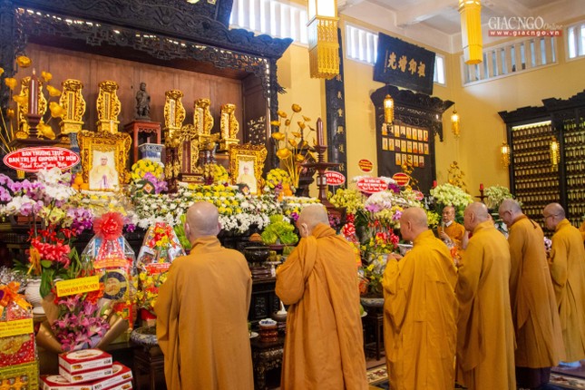 Lễ Đại lão Hòa thượng Thích Thiện Hòa tại tổ đình Ấn Quang