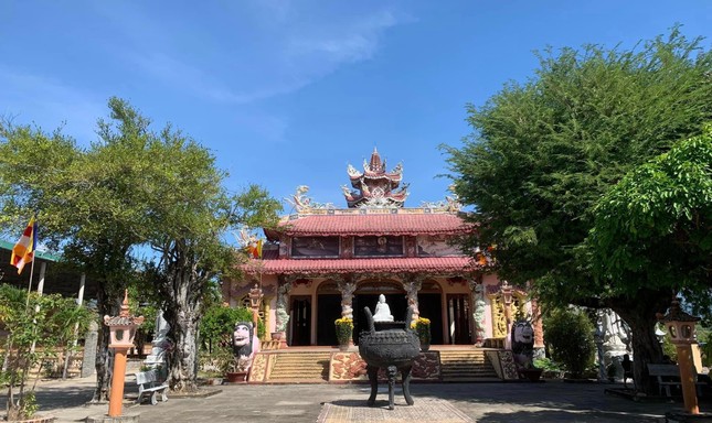 Chùa Pháp Hoa do cố Hoà thượng Thích Toàn Thiện khai sơn, kiến thiết