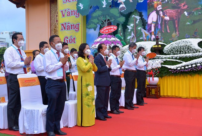 Đại diện lãnh đạo, nguyên lãnh đạo các cơ quan Trung ương, TP.HCM và các ngoại giao đoàn tham dự Đại diện lãnh đạo, nguyên lãnh đạo các cơ quan Trung ương, TP.HCM và các ngoại giao đoàn tham dự