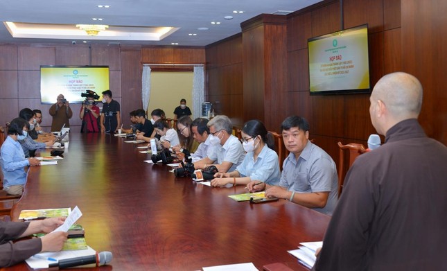 Hơn 30 phóng viên từ từ 20 cơ quan báo đài tham dự họp báo Hơn 30 phóng viên từ từ 20 cơ quan báo đài tham dự họp báo