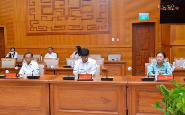 Tham dự còn có lãnh đạo các cơ quan chức năng Tham dự còn có lãnh đạo các cơ quan chức năng