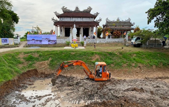 Công trình đại trùng tu tổ đình Linh Quang do chư Tăng Ni đồng hương tỉnh Quảng Trị chủ trương, Hòa thượng Thích Huệ Trí được thỉnh làm Trưởng ban Công trình đại trùng tu tổ đình Linh Quang do chư Tăng Ni đồng hương tỉnh Quảng Trị chủ trương, Hòa thượng Thích Huệ Trí được thỉnh làm Trưởng ban