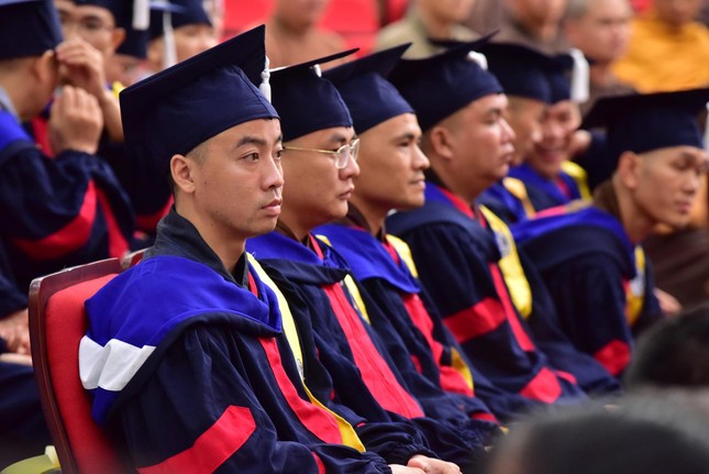 Lễ phục tốt nghiệp Thạc sĩ Phật học cho Tăng Ni thuộc Học viện Phật giáo VN tại Huế