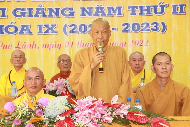 Thượng tọa Thích Chơn Tâm phát biểu trong lễ khai giảng Trường Trung cấp Phật học Đồng Tháp đầu tháng 9-2022 - Ảnh: Huệ Nghiêm Thượng tọa Thích Chơn Tâm phát biểu trong lễ khai giảng Trường Trung cấp Phật học Đồng Tháp đầu tháng 9-2022 - Ảnh: Huệ Nghiêm