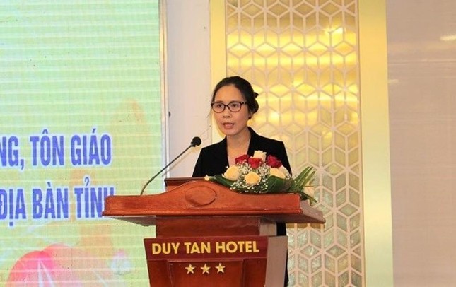 Bà Trần Thị Minh Nga phát biểu - Ảnh: Phật giáo Huế Bà Trần Thị Minh Nga phát biểu - Ảnh: Phật giáo Huế