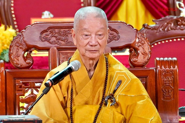 Đức Pháp chủ ban đạo từ tại Đại hội Đức Pháp chủ ban đạo từ tại Đại hội