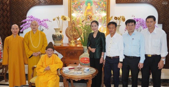 Với Trưởng lão Hòa thượng Thích Đức Nghiệp