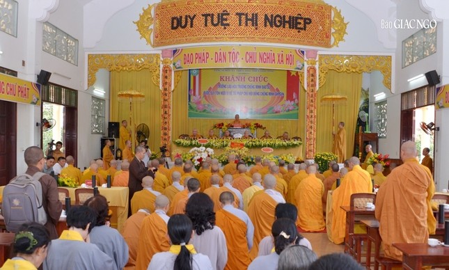 Quang cảnh lễ họp mặt, khánh chúc các bậc tôn túc của môn hạ Thiên Thai thiền giáo tông Quang cảnh lễ họp mặt, khánh chúc các bậc tôn túc của môn hạ Thiên Thai thiền giáo tông