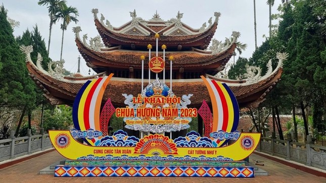 Chùa Hương chuẩn bị khai hội