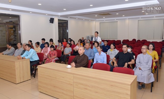 Tại hội trường trụ sở báo