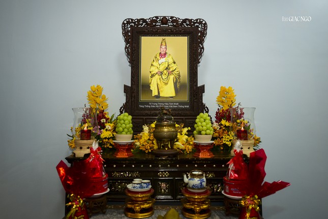 Hương án tưởng niệm trong liêu phòng Đại lão Hòa thượng Thích Tịnh Khiết tại Ấn Quang