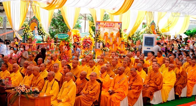 Chư Tăng tham dự