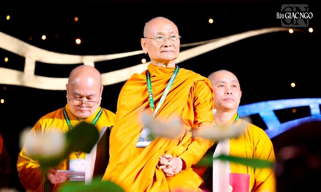 Trưởng lão Hòa thượng Viên Minh đọc Thông điệp của Đức Pháp chủ GHPGVN - Trưởng lão Hòa thượng Thích Trí Quảng gửi đến Đại lễ Trưởng lão Hòa thượng Viên Minh đọc Thông điệp của Đức Pháp chủ GHPGVN - Trưởng lão Hòa thượng Thích Trí Quảng gửi đến Đại lễ