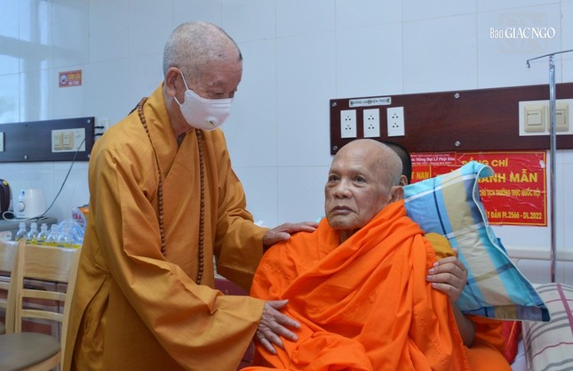 Đức Pháp chủ GHPGVN nhắc lại những kỷ niệm với Trưởng lão Hòa thượng Dương Nhơn từ giai đoạn vận động thành lập Giáo hội và gắn bó với nhiều hoạt động sau đó của Phật giáo và đất nước Đức Pháp chủ GHPGVN nhắc lại những kỷ niệm với Trưởng lão Hòa thượng Dương Nhơn từ giai đoạn vận động thành lập Giáo hội và gắn bó với nhiều hoạt động sau đó của Phật giáo và đất nước