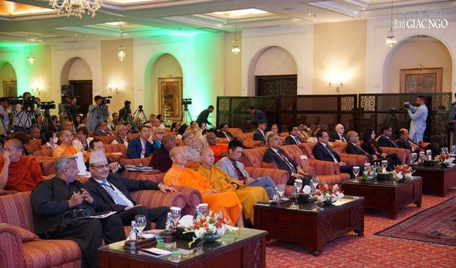 Hình ảnh một số hoạt động của Thượng tọa Thích Đức Thiện và phái đoàn tại Thủ đô Islamabad, Cộng hòa Hồi giáo Pakistan Hình ảnh một số hoạt động của Thượng tọa Thích Đức Thiện và phái đoàn tại Thủ đô Islamabad, Cộng hòa Hồi giáo Pakistan