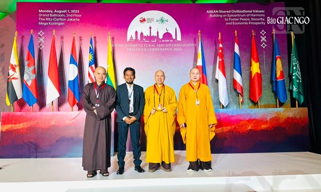 Phái đoàn GHPGVN do Thượng tọa Thích Đức Thiện dẫn đầu tham dự sự kiện quốc tế này Phái đoàn GHPGVN do Thượng tọa Thích Đức Thiện dẫn đầu tham dự sự kiện quốc tế này