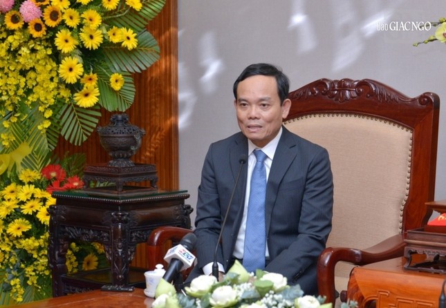 Phó Thủ tướng Chính phủ Trần Lưu Quang phát biểu