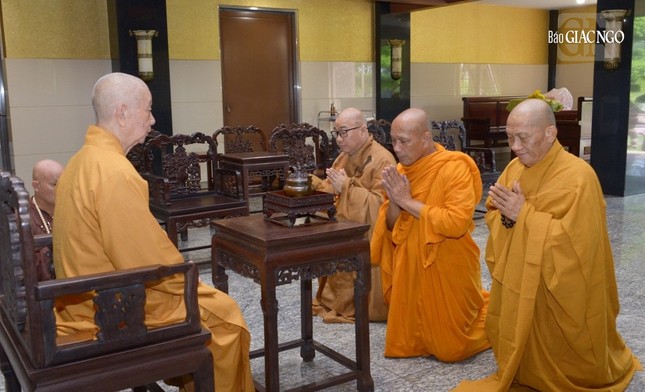 Đức Pháp chủ phân tích và nhận định những tồn đọng của Phật giáo tỉnh Cà Mau có nguyên nhân từ nhiều phía, đưa đến những sự vụ khiến cho xã hội cơ hiềm, người đời gièm pha, ảnh hưởng không tốt đến Phật giáo