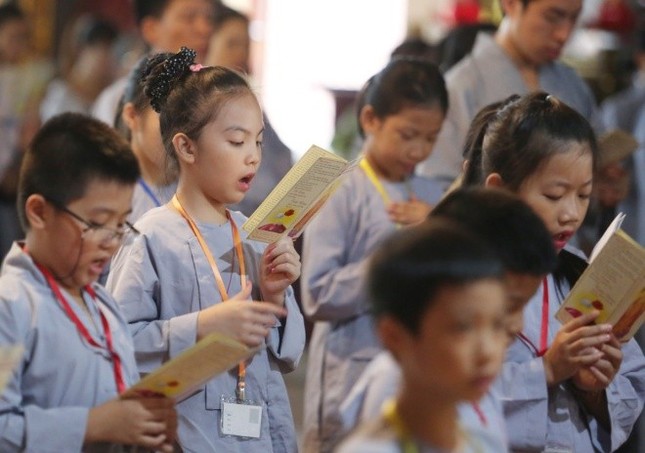 Cầu nguyện ba mẹ an lành - Ảnh minh họa Cầu nguyện ba mẹ an lành - Ảnh minh họa