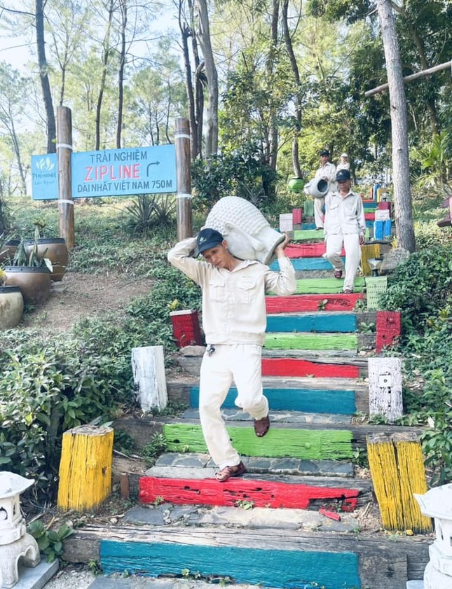 Hình ảnh do khu du lịch này chia sẻ nhằm xác nhận việc đã tháo gỡ các trang trí trên Hình ảnh do khu du lịch này chia sẻ nhằm xác nhận việc đã tháo gỡ các trang trí trên