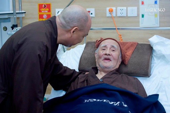 Ngài hoan hỷ về tịnh dưỡng tại chùa Vĩnh Nghiêm