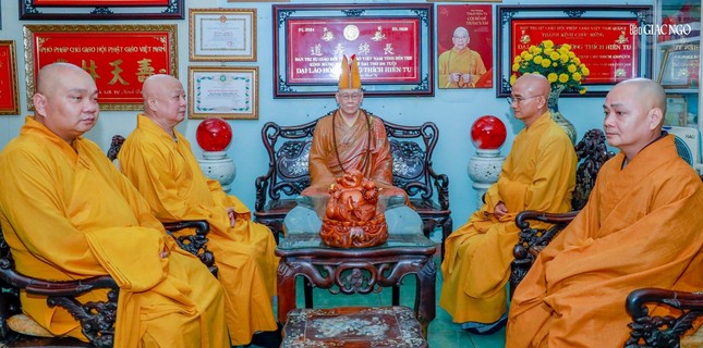 Tại chùa Phật Học Xá Lợi