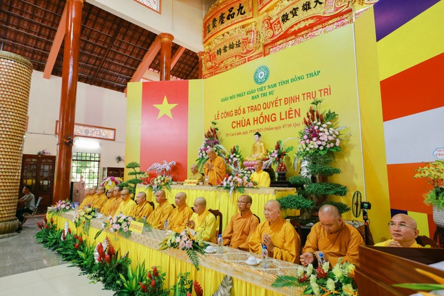 Chư tôn đức chứng minh buổi lễ