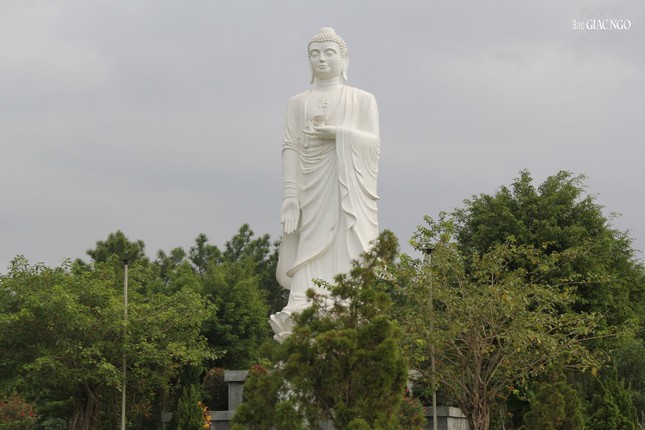 Tôn tượng Đức Phật A Di Đà Tôn tượng Đức Phật A Di Đà