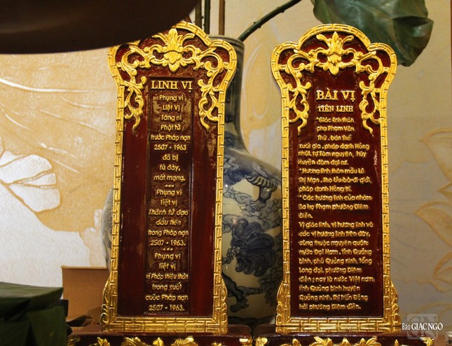 Bài vị chư Thánh tử đạo và Tiên linh nội ngoại ngài thờ ở nơi an trú ở TP.HCM hay lúc về Huế Bài vị chư Thánh tử đạo và Tiên linh nội ngoại ngài thờ ở nơi an trú ở TP.HCM hay lúc về Huế