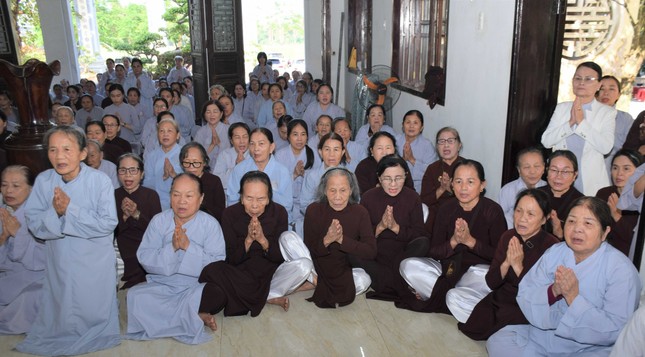 Phật tử các đạo tràng dự lễ