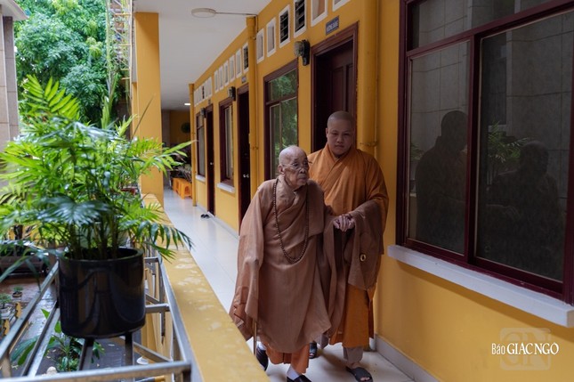 Ngài là bậc Trưởng lão có nếp sống giản dị - Ảnh: Đăng Huy Ngài là bậc Trưởng lão có nếp sống giản dị - Ảnh: Đăng Huy