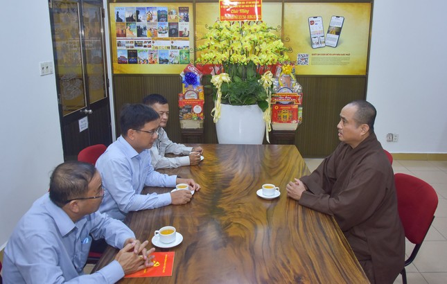 Ông Nguyễn Mạnh Cường đánh giá cao những thông tin chất lượng, phản ánh kịp thời các sự kiện của TP.HCM được đăng tải trên Báo Giác Ngộ