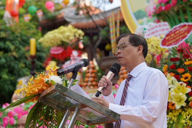 Ông Nguyễn Tấn Tuân đại diện lãnh đạo tỉnh Khánh Hòa phát biểu tại buổi lễ