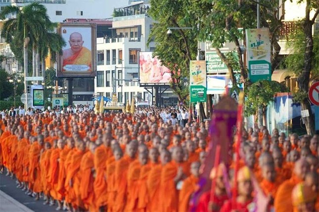 Đông đảo chư Tăng tham dự- Ảnh: AKP