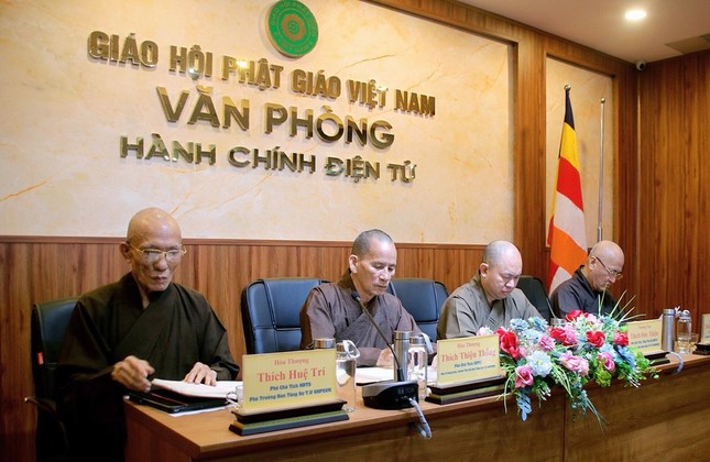 Các vị giáo phẩm Phó Chủ tịch Hội đồng Trị sự chủ tọa - Ảnh: VPII cung cấp