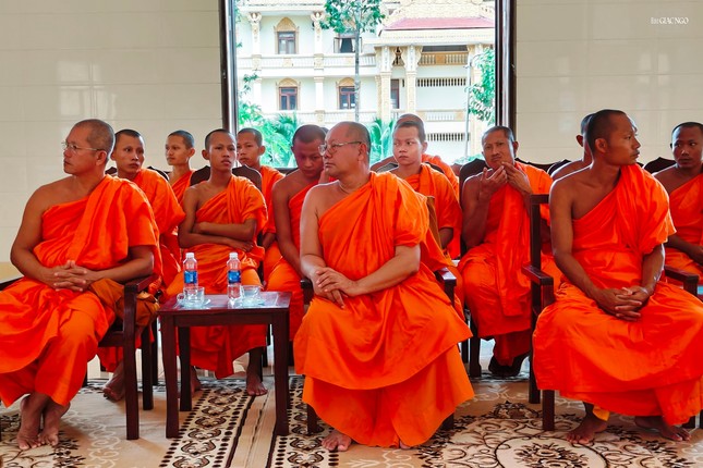 Chư Tăng tham dự Chư Tăng tham dự