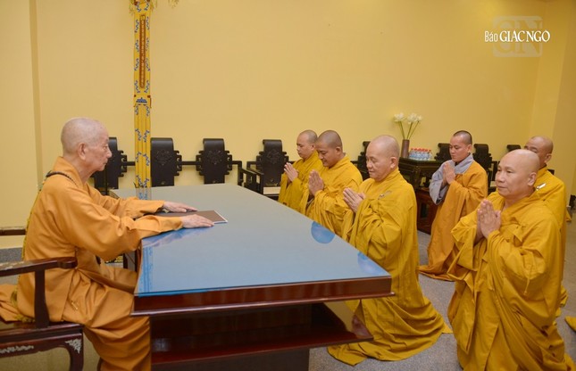 Hòa thượng Thích Minh Thiện dẫn đầu phái đoàn Ban Trị sự GHPGVN tỉnh Long An