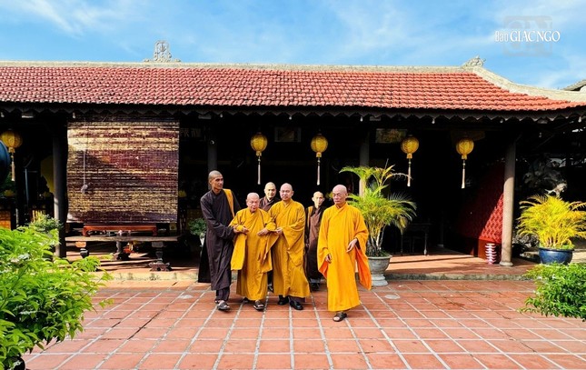 Trưởng lão Hòa thượng Thích Thiện Nhơn và Thượng tọa Thích Đức Thiện tại tổ đình Kim Tiên Trưởng lão Hòa thượng Thích Thiện Nhơn và Thượng tọa Thích Đức Thiện tại tổ đình Kim Tiên