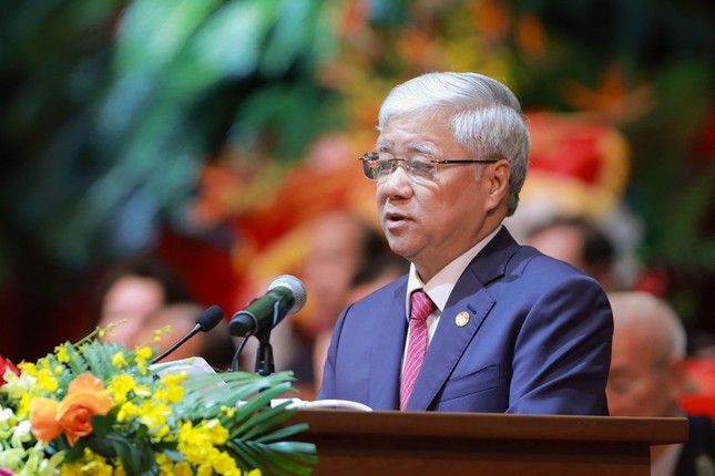Chủ tịch Ủy ban Trung ương Mặt trận Tổ quốc Việt Nam khoá IX Đỗ Văn Chiến phát biểu khai mạc Đại hội