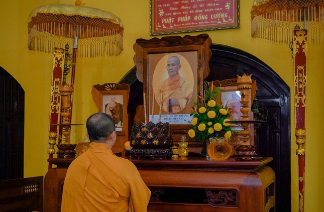 Di ảnh Trưởng lão Hòa thượng Thích Thiện Hào tại tổ đình Thiên Thai Di ảnh Trưởng lão Hòa thượng Thích Thiện Hào tại tổ đình Thiên Thai