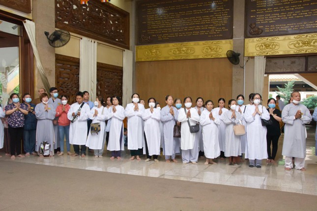 Phật tử tham dự lễ truy niệm