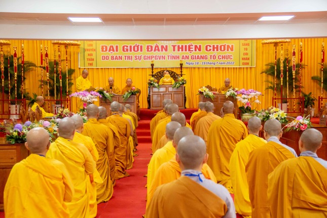 Đàn giới trang nghiêm, giới thể châu viên, thành tựu như pháp Đàn giới trang nghiêm, giới thể châu viên, thành tựu như pháp