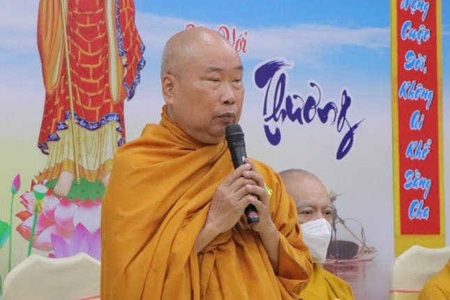 Hòa thượng Thích Giác Pháp ban đạo từ Hòa thượng Thích Giác Pháp ban đạo từ