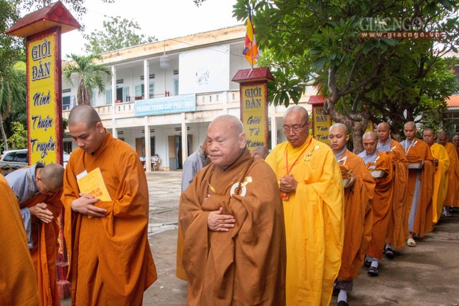 Cung thỉnh Hội đồng Thập sư Tăng