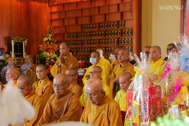 Chư tôn đức chứng minh tham dự lễ tưởng niệm Chư tôn đức chứng minh tham dự lễ tưởng niệm