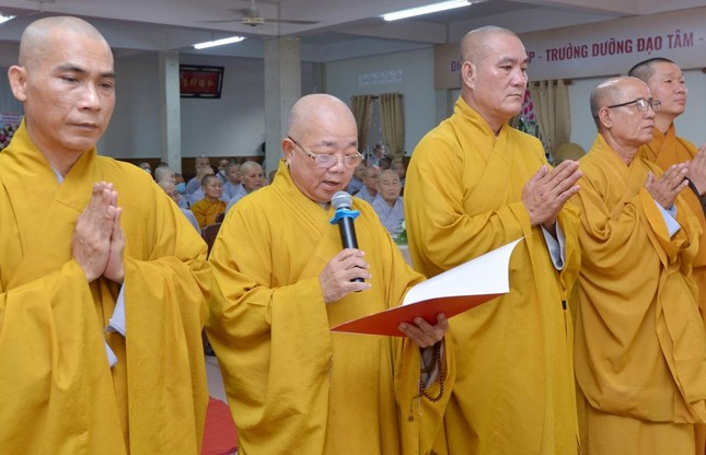 Thượng tọa Thích Thiện Hảo đại diện các ban chuyên ngành phát nguyện nhận nhiệm vụ Thượng tọa Thích Thiện Hảo đại diện các ban chuyên ngành phát nguyện nhận nhiệm vụ