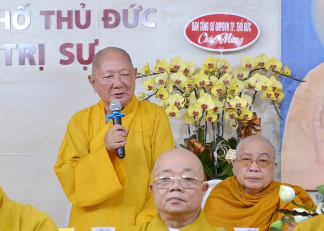 Hòa thượng Thích Huệ Cảnh ban đạo từ Hòa thượng Thích Huệ Cảnh ban đạo từ