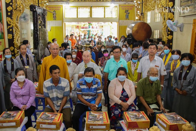 Chùa Hòa Quang là một trong những tự viện tích cực làm công tác từ thiện trên địa bàn TP.Thủ Đức Chùa Hòa Quang là một trong những tự viện tích cực làm công tác từ thiện trên địa bàn TP.Thủ Đức