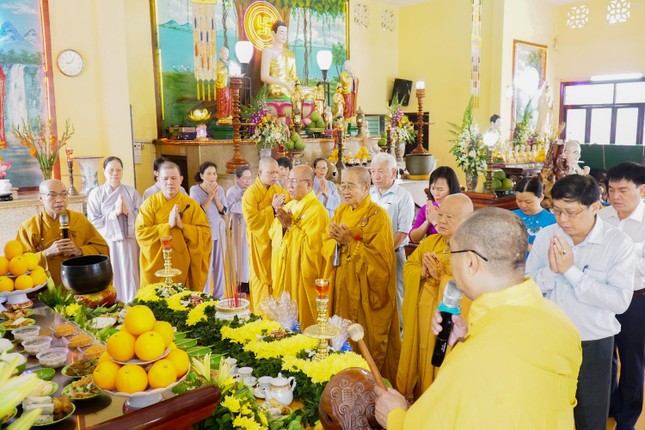 Cử hành nghi thức tâm linh kỳ siêu tại chùa Thiên Minh - trụ sở Văn phòng Ban Trị sự GHPGVN TP.Thủ Đức