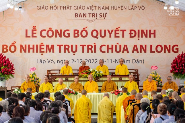 Buổi lễ diễn ra nhân lễ húy kỵ lần thứ I cố Hòa thượng Thích Phước Lạc Buổi lễ diễn ra nhân lễ húy kỵ lần thứ I cố Hòa thượng Thích Phước Lạc